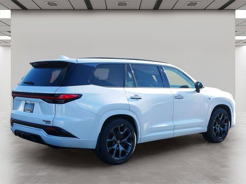 New 2026 Lexus TX 500h AWD image 5