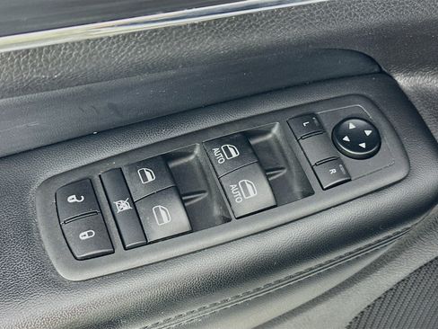 Used 2021 Jeep Grand Cherokee Limited AWD/4WD image 18