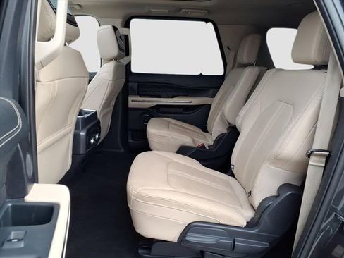Used 2022 Ford Expedition Max Platinum image 7