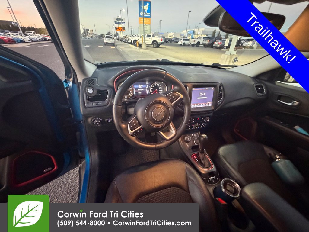 Used 2017 Jeep Compass Trailhawk w/ Safe & Security Group AWD/4WD image 13