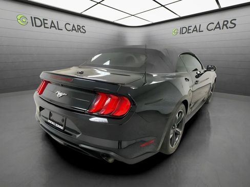 Used 2019 Ford Mustang Convertible w/ Equipment Group 101A RWD image 5