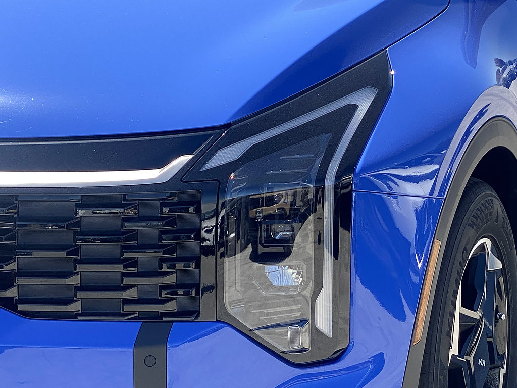 New 2026 Kia Sportage EX FWD image 8