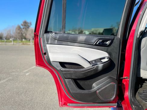 Used 2015 Chevrolet Tahoe LT w/ Luxury Package image 11