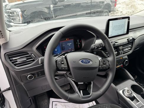 Used 2025 Ford Escape Active w/ Cold Weather Package image 13