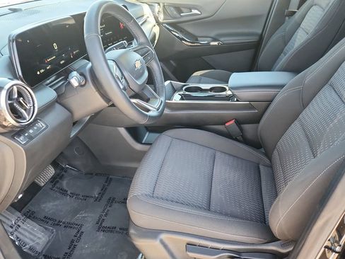 Used 2025 Chevrolet Equinox LT image 7