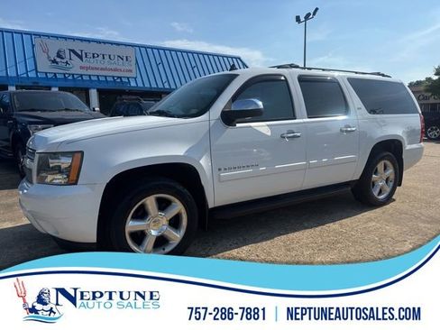 Used 2008 Chevrolet Suburban LTZ w/ LTZ Preferred Equipment Group AWD/4WD image 1