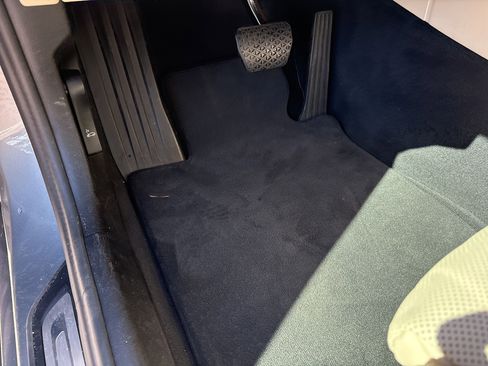 Certified 2023 BMW 530e xDrive w/ Premium Package image 17