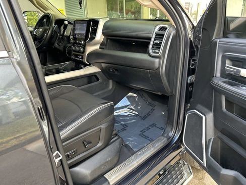 Used 2020 RAM 2500 Laramie image 32