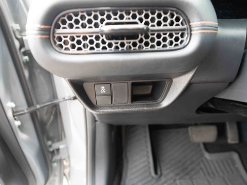 Used 2024 Honda HR-V Sport image 11