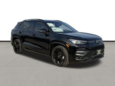 New 2026 Volkswagen Tiguan SE R-Line image 3