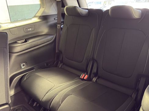 Used 2021 Jeep Grand Cherokee L Laredo w/ Luxury Tech Group I image 23