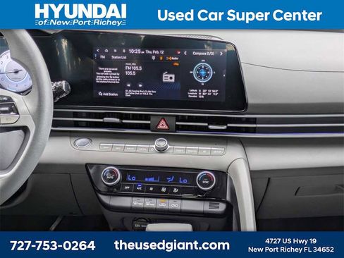 Used 2024 Hyundai Elantra SEL image 18
