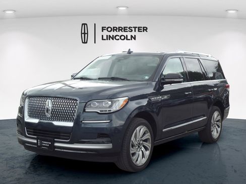 Certified 2024 Lincoln Navigator Reserve AWD/4WD image 7
