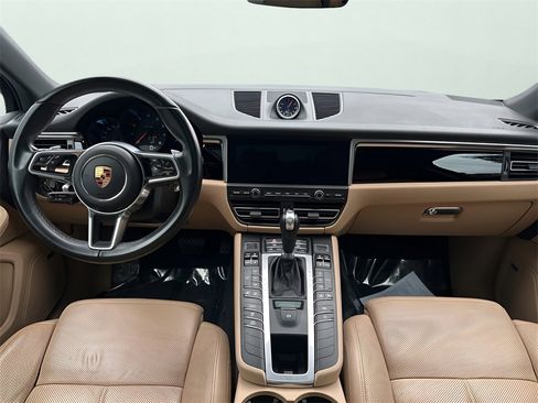Used 2020 Porsche Macan image 13