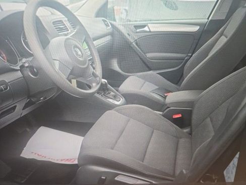 Used 2013 Volkswagen Golf 4-Door FWD image 7