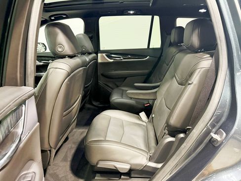 Used 2021 Cadillac XT6 Premium Luxury image 35