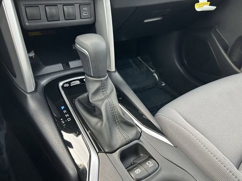 Certified 2025 Toyota Corolla Cross AWD Hybrid image 21