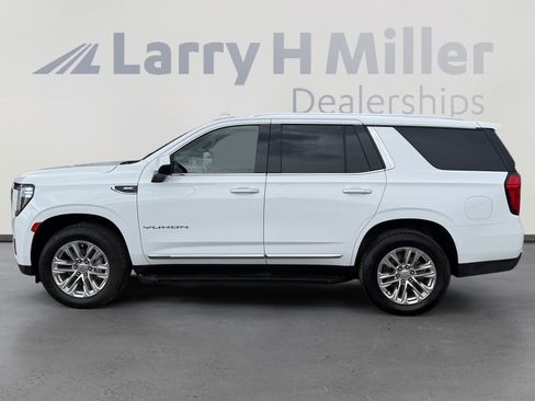 Used 2022 GMC Yukon SLT RWD image 2