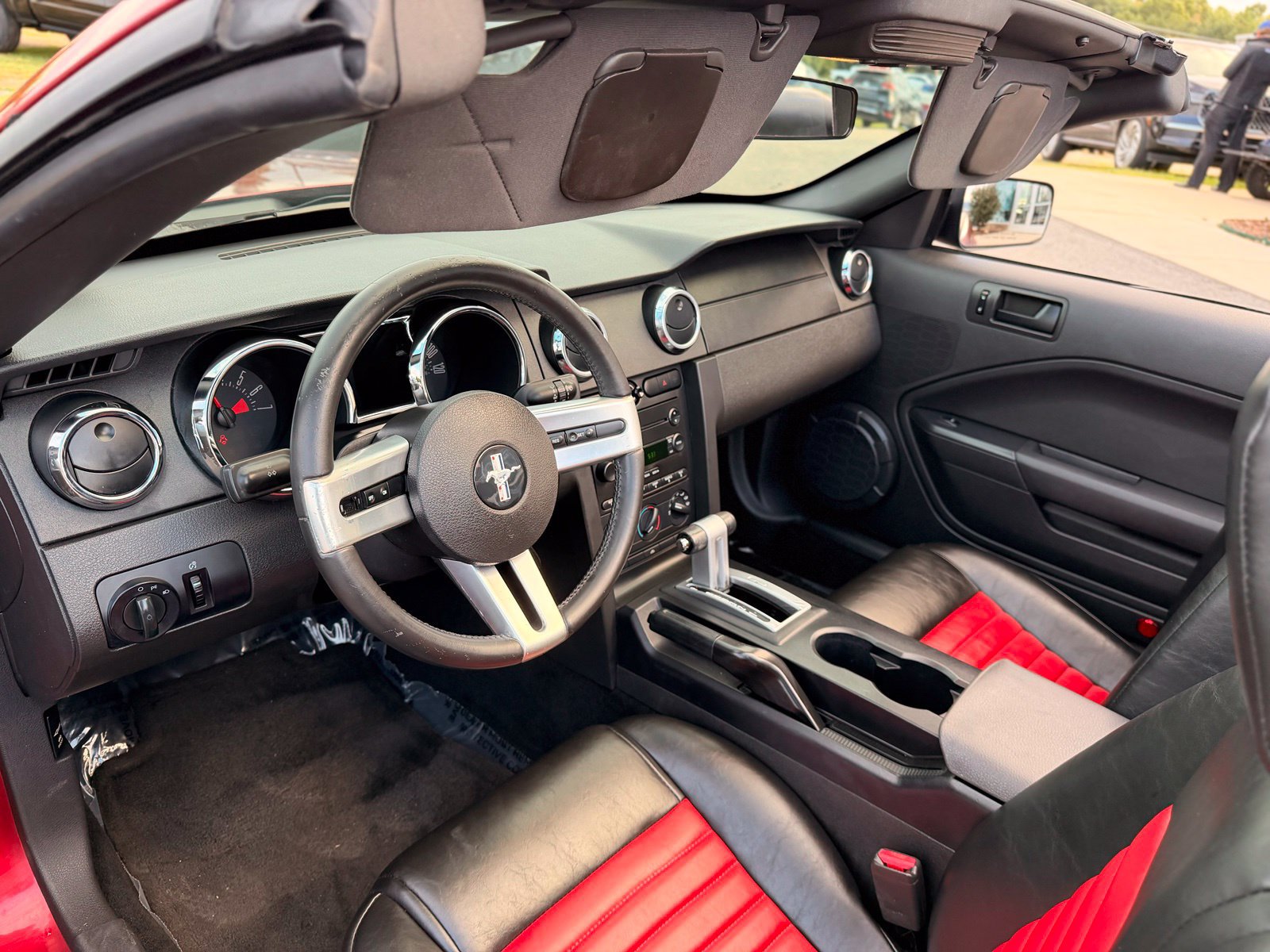 Used 2006 Ford Mustang Convertible RWD image 19