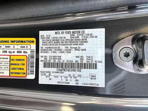 Certified 2025 Ford Mustang GT Premium image 31