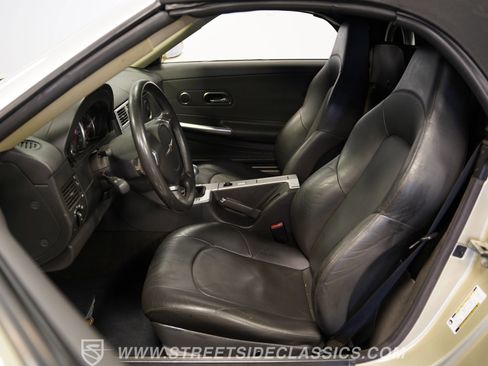 Used 2006 Chrysler Crossfire Limited RWD image 39