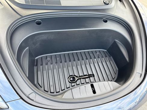 Used 2023 Tesla Model 3 Standard Range image 8