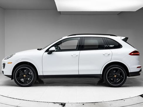 Certified 2018 Porsche Cayenne Platinum Edition AWD/4WD image 2