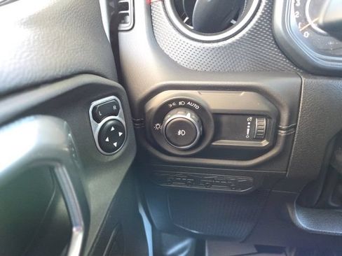 Used 2024 Jeep Wrangler Unlimited Rubicon 392 AWD/4WD image 65