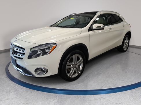 Used 2018 Mercedes-Benz GLA 250 4MATIC image 1