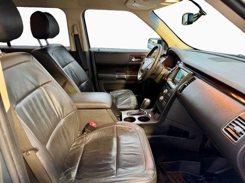 Used 2016 Ford Flex SEL image 17