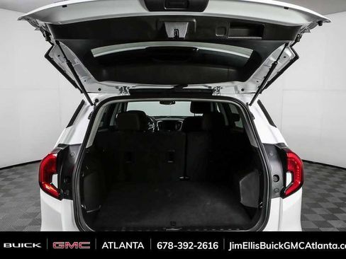 Used 2024 GMC Terrain SLE FWD image 28