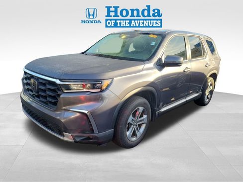 Used 2023 Honda Pilot EX-L image 3
