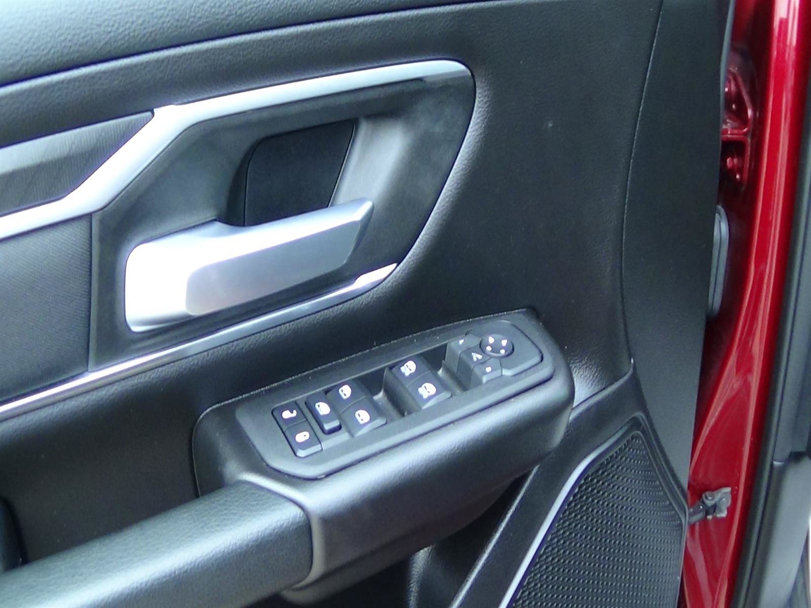 Used 2025 RAM 1500 Big Horn AWD/4WD image 17
