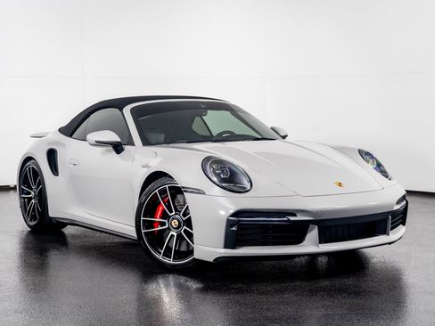 Used 2022 Porsche 911 Turbo image 5