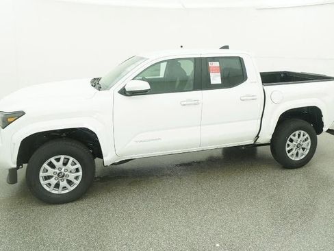 New 2026 Toyota Tacoma SR5 image 2