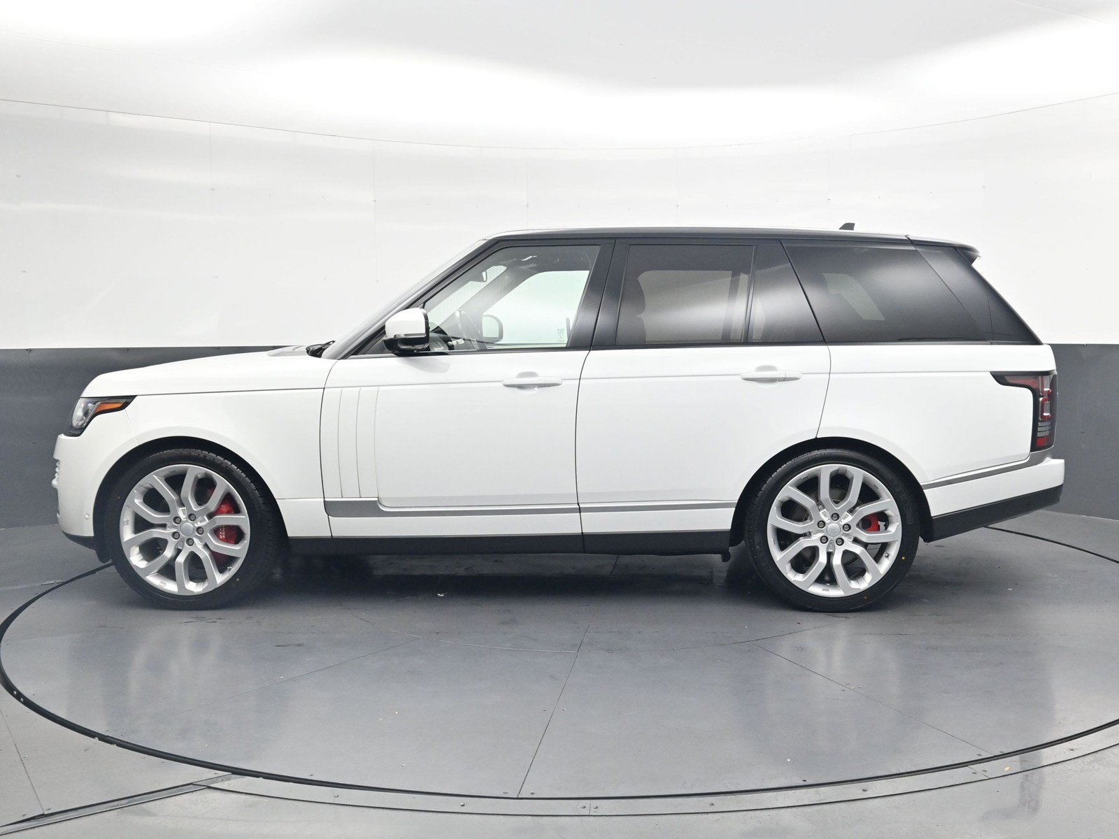 Used 2016 Land Rover Range Rover Supercharged AWD/4WD image 7