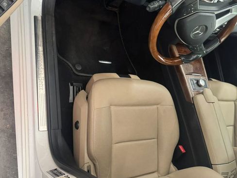 Used 2013 Mercedes-Benz E 350 Sedan image 21
