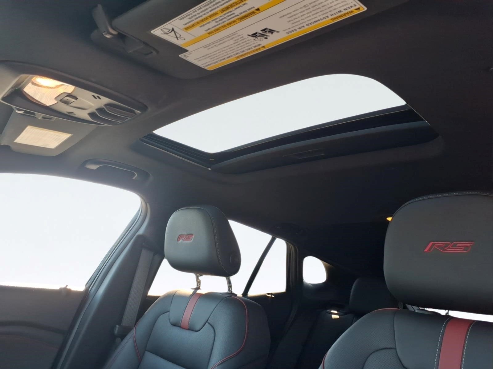 Used 2024 Chevrolet Trax RS w/ Sunroof Package FWD image 23