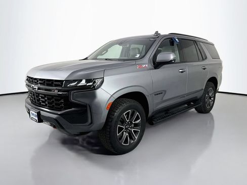 Used 2021 Chevrolet Tahoe Z71 w/ Luxury Package AWD/4WD image 3