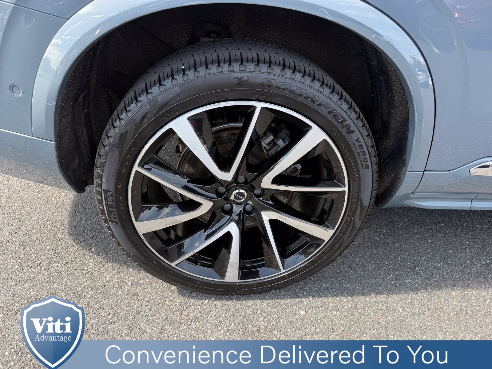 Used 2023 Volvo XC90 B6 Plus w/ Protection Package Premier AWD/4WD image 14