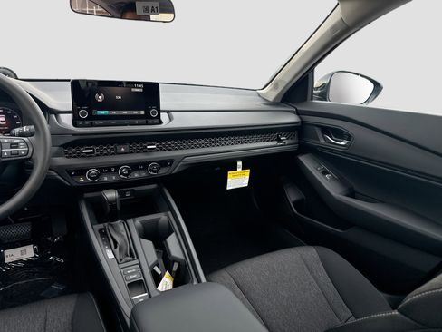 New 2025 Honda Accord SE image 17
