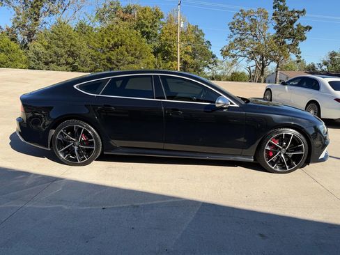 Used 2016 Audi RS 7 Prestige w/ RS 7 Dynamic Package image 2