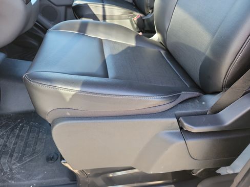 New 2026 Ford Transit 250 148 Medium Roof image 18