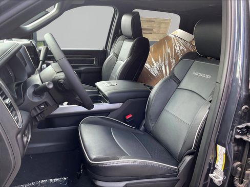 New 2026 RAM 3500 Laramie w/ Max Tow Package AWD/4WD image 17
