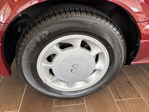 Used 1991 INFINITI M30 Convertible RWD image 6