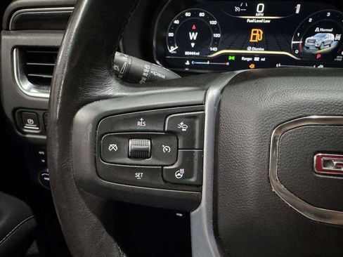 Used 2022 GMC Yukon SLT w/ SLT Luxury Package AWD/4WD image 52