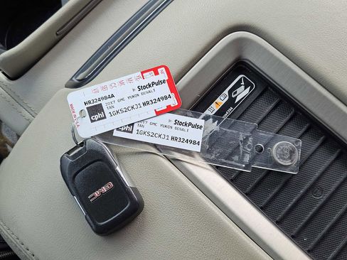 Used 2017 GMC Yukon Denali w/ Open Road Package image 34