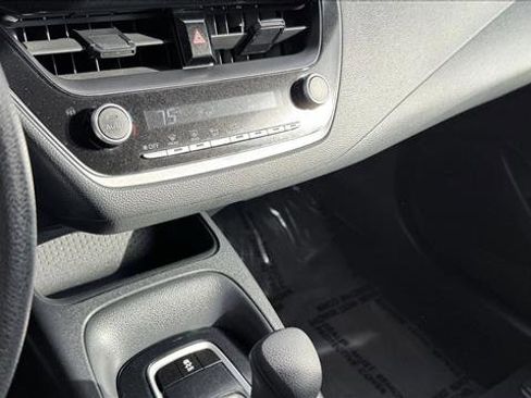 Used 2024 Toyota Corolla LE FWD image 15