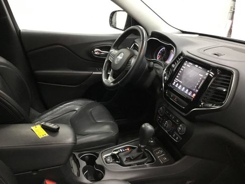 Used 2019 Jeep Cherokee Limited AWD/4WD image 52