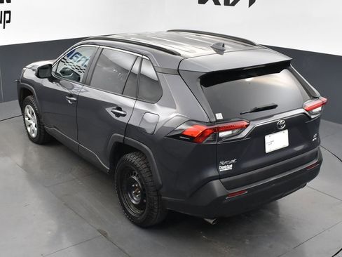 Used 2019 Toyota RAV4 LE image 12